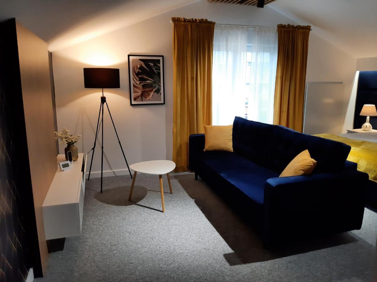 Apartament Willa Pod Sosnami Zator Przeciszow Bagian luar foto