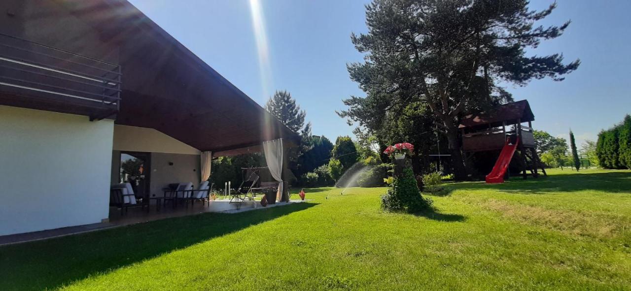 Apartament Willa Pod Sosnami Zator Przeciszow Bagian luar foto